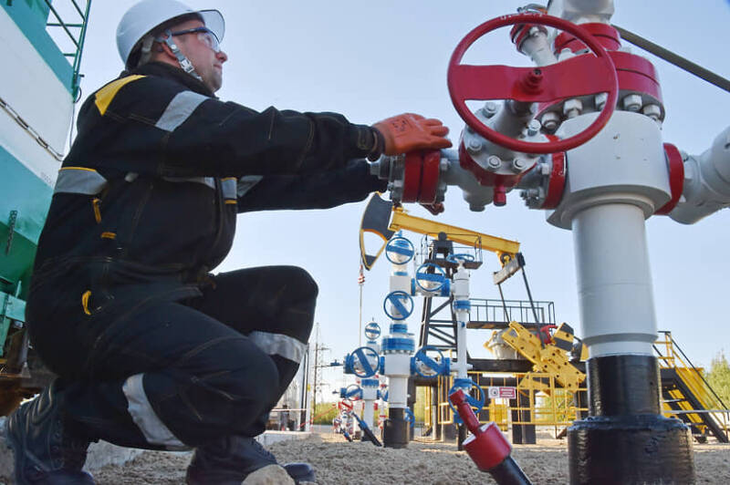 Нефтяники держат ноль в уме