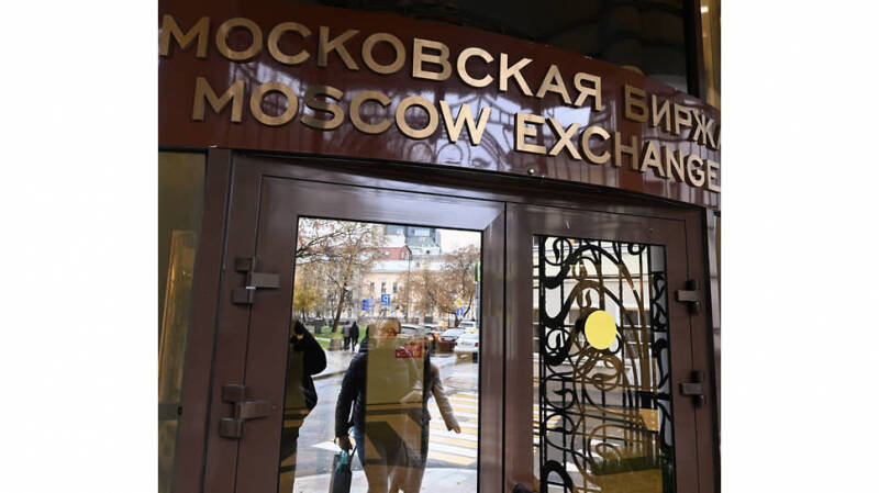 Юань наступает