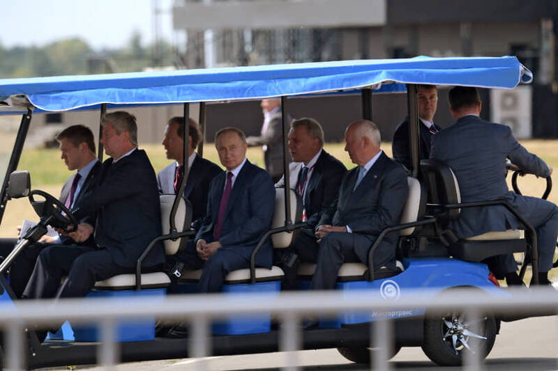 СМИ узнали о планах по отмене авиасалона МАКС в Жуковском