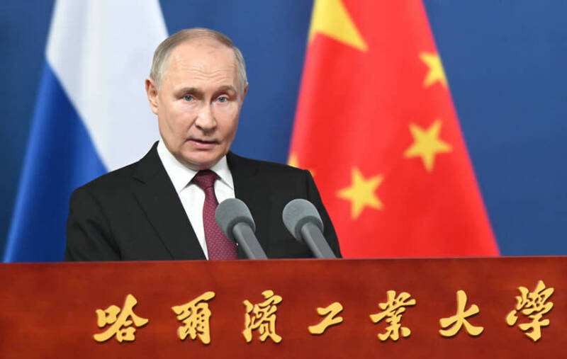 Путин: рынок труда в России нуждается в высококлассных специалистах