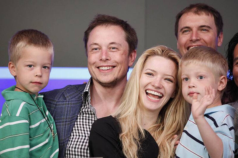 Акционеры Tesla одобрили выплату Илону Маску рекордного бонуса в $45 млрд