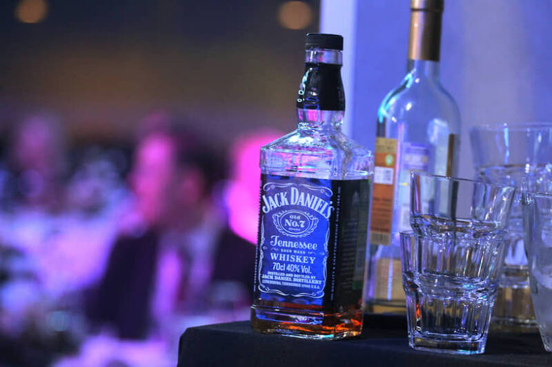 Производитель Jack Daniel`s нарастил чистую прибыль по итогам квартала и года