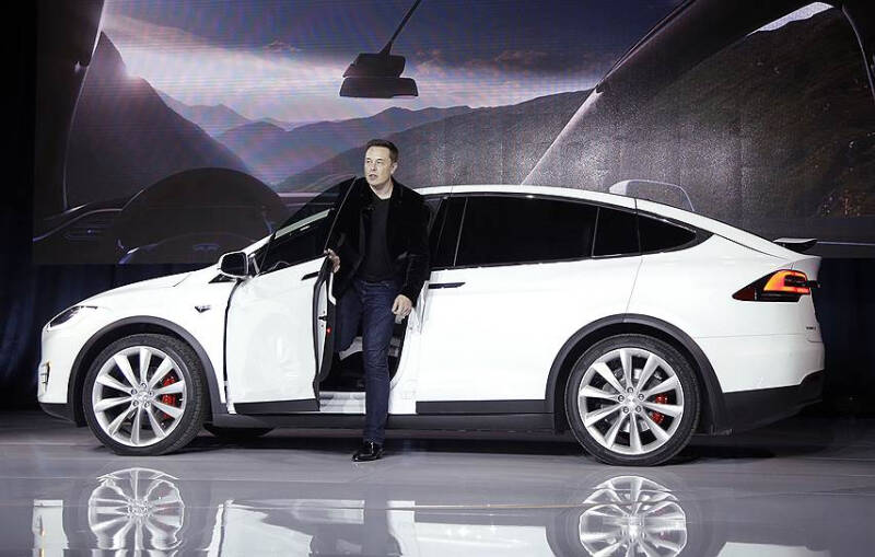 Акционеры Tesla одобрили выплату Илону Маску рекордного бонуса в $45 млрд