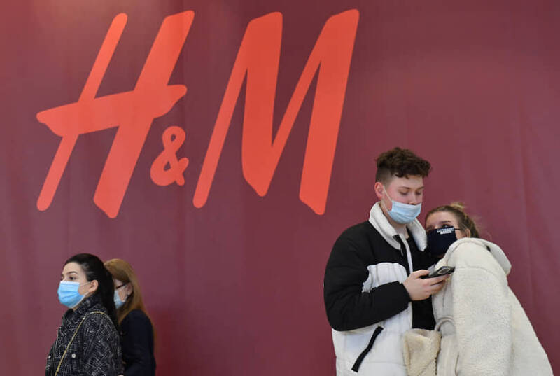 H&M приступил к ликвидации своего юрлица в России