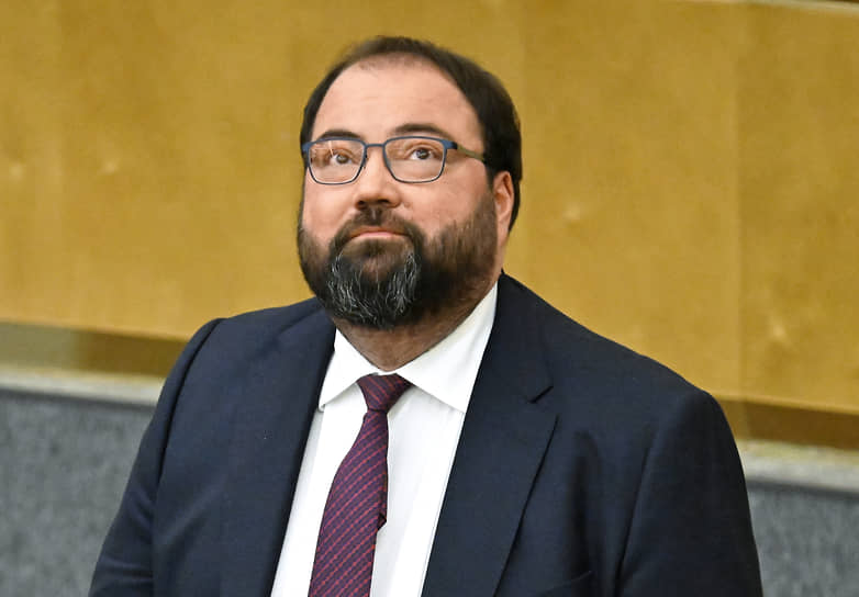 Минцифры не обсуждает отсрочку от службы IT-специалистам со средним образованием