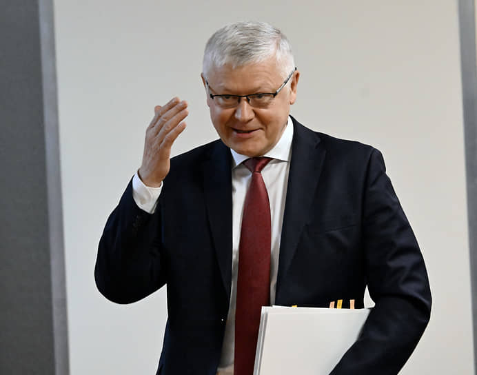 В Госдуму внесли законопроект об оповещении абонентов обо всех номерах