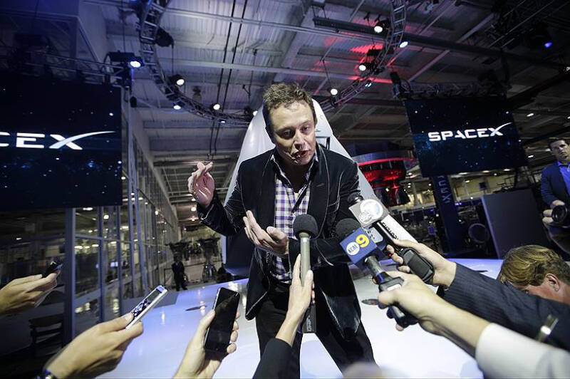Акционеры Tesla одобрили выплату Илону Маску рекордного бонуса в $45 млрд