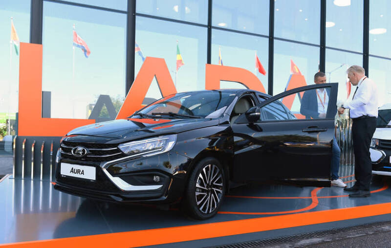 Продажи новых автомобилей в России выросли в первом полугодии на 63%