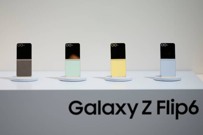 Samsung представил новые складные смартфоны