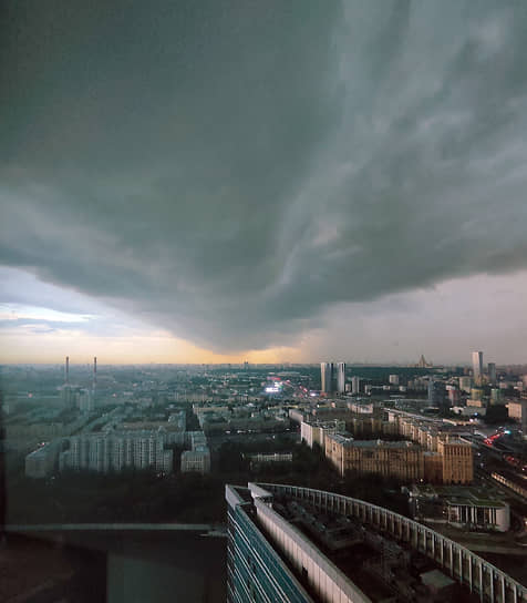 В Шереметьево из-за непогоды перенесены или отменены более 30 вылетов