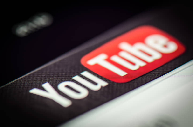 В YouTube будут удалять контент со сгенерированными лицами и голосом по запросам пользователей